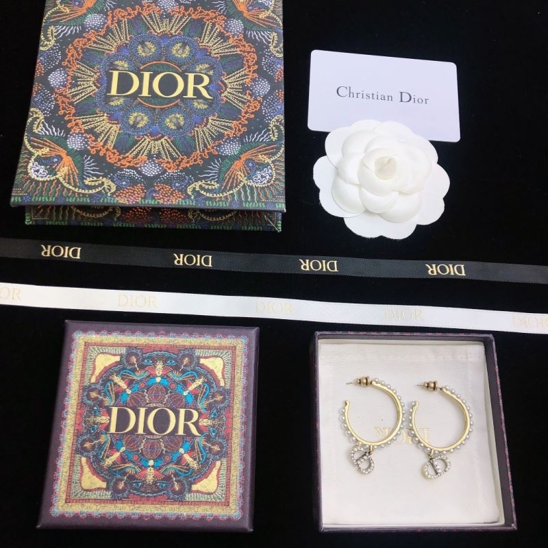 chr1st1an D10r earrings